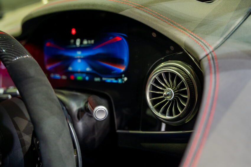 Mercedes-AMG EQE53 4Matic+ 纯电跑房本地上市, 3.3秒破百, 极速240km/h, 续航里程可达527公里, 本地要价65万 222117