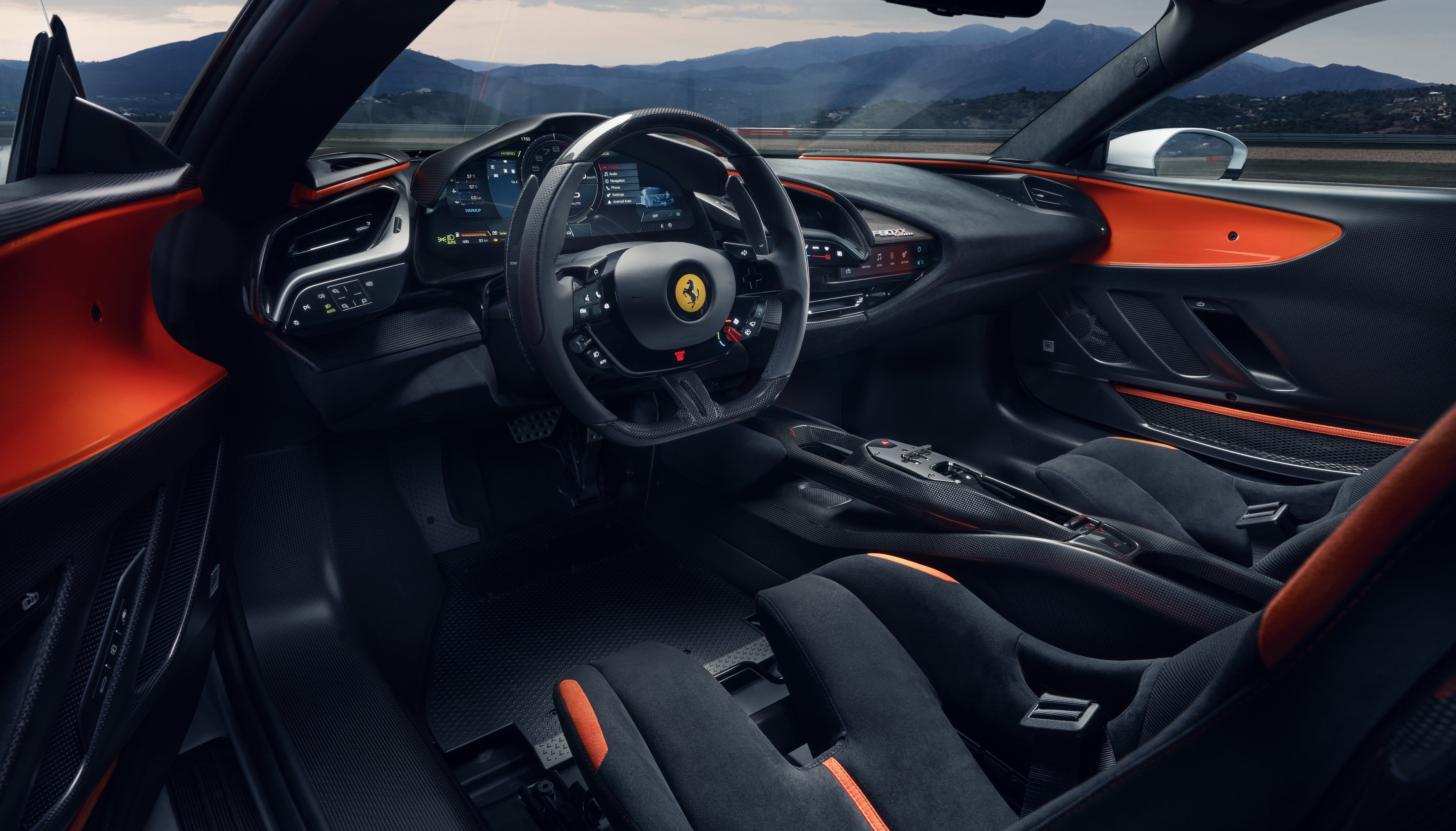 可合法上路的赛道跑车！Ferrari SF90 XX 硬顶敞篷双版齐发，限量1,398辆；极致轻量化，1,030 PS马力，2.3秒破百