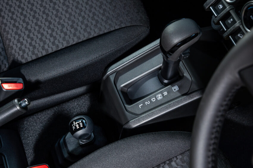 Suzuki Jimny Rhino Edition 犀牛特仕版上市, 售价17.5万 223926