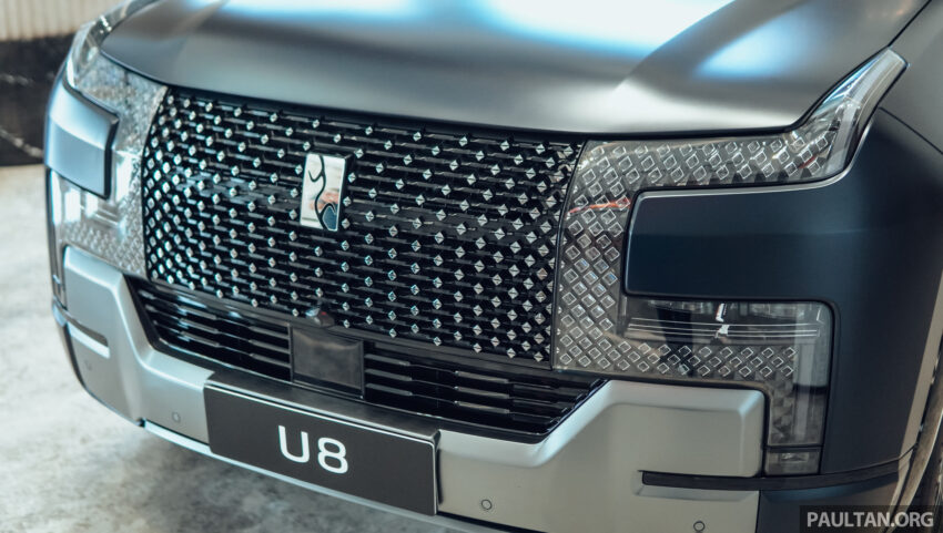 图集：仰望 Yangwang U8 实拍！比亚迪子品牌纯电动豪华SUV，1,304 PS/1,680 Nm 惊人动力！预售110万元人民币 222733