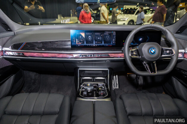 EVx 2023: BMW i7 xDrive60 亮相参展开放赏车, 售价73万