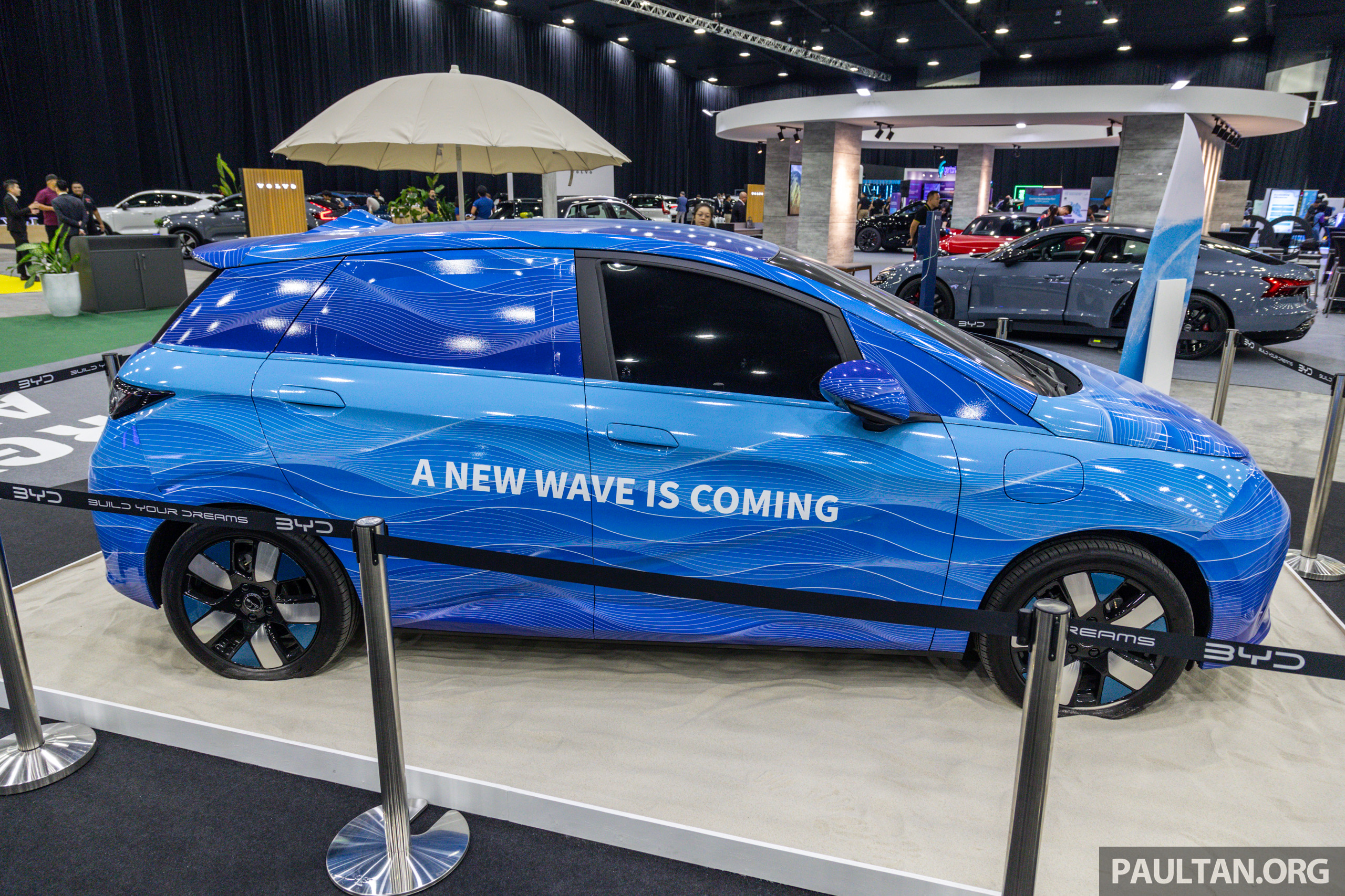 EVx 2023：比亚迪海豚 BYD Dolphin 披上迷彩再次现身