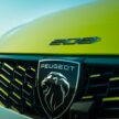 2024 Peugeot 208 小改款面世, 外型更立体更富运动感, 纯电版 e-208 续航里程提升至400公里, 依旧有1.2T引擎可选