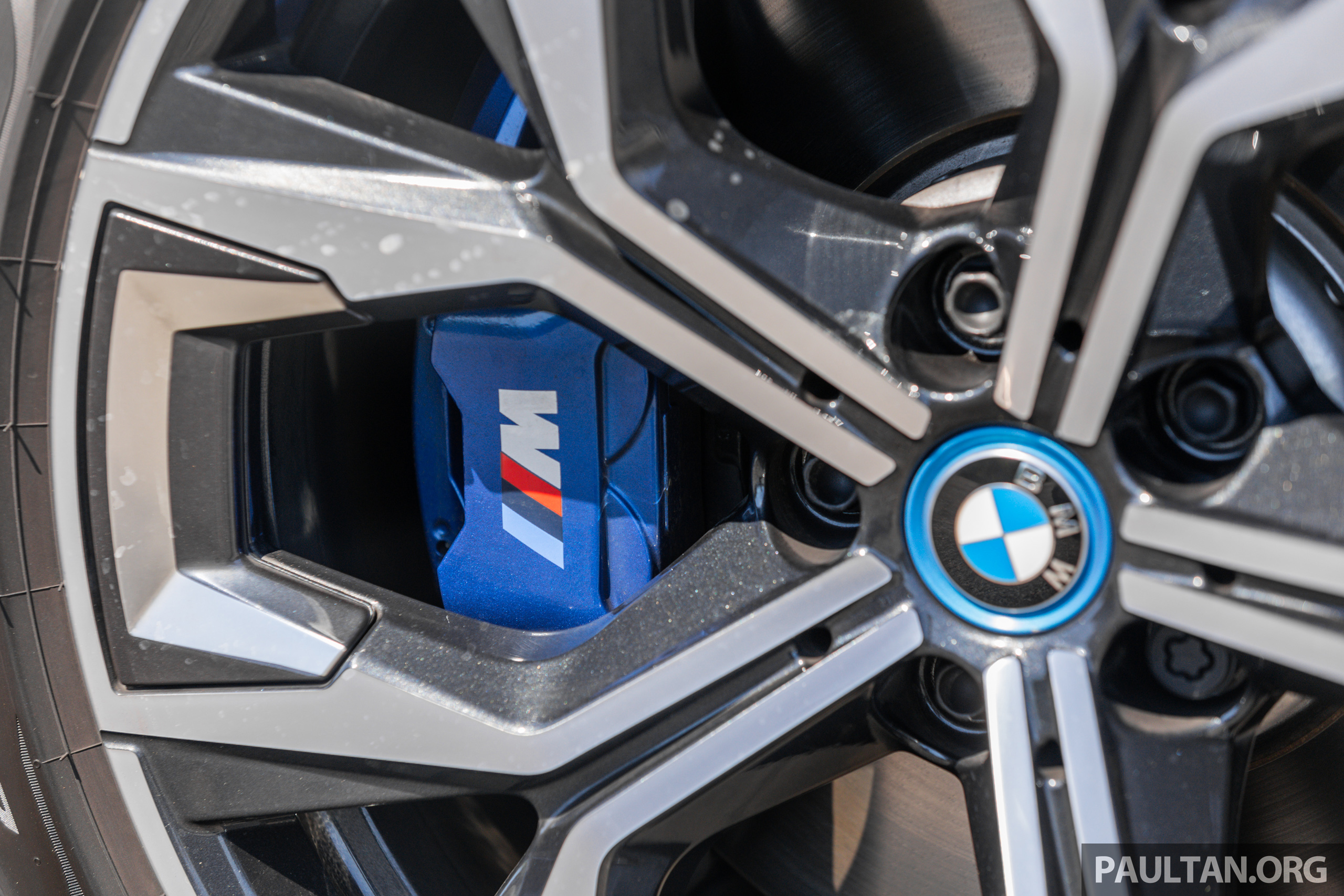 试驾：BMW i4 eDrive40 M Sport！真宝马，纯电也纯正