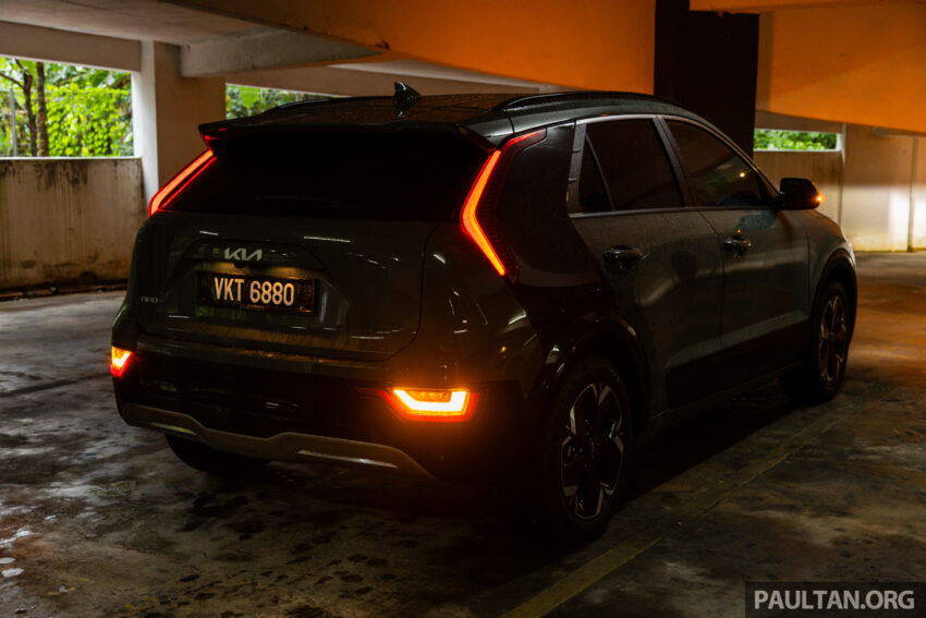2023 Kia Niro EV 新车实拍, 续航460公里, 本地要价25.7万 231026