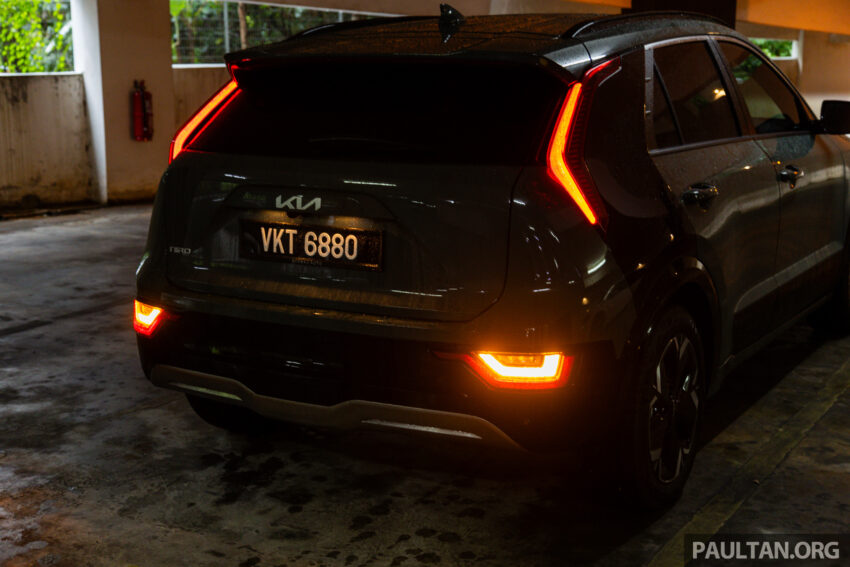 2023 Kia Niro EV 新车实拍, 续航460公里, 本地要价25.7万 231031