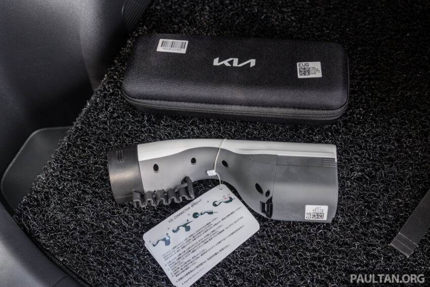 2023 Kia Niro EV 新车实拍, 续航460公里, 本地要价25.7万 231126