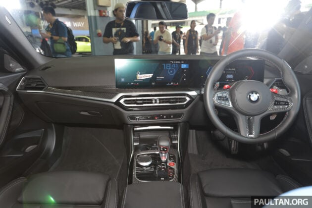 2023 BMW M2 G87 本地亮相, 4.1秒破百, 售价从57.3万起