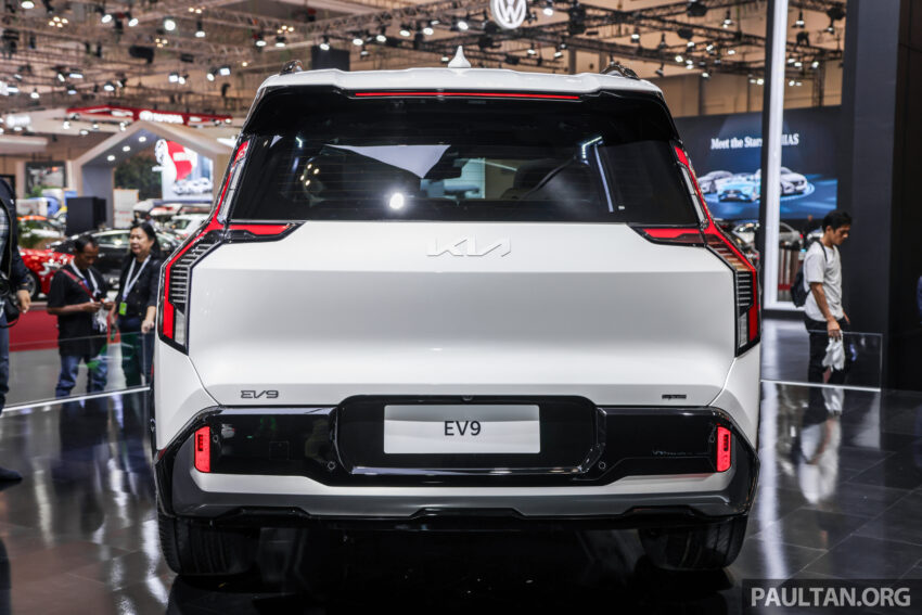 GIIAS 2023：Kia EV9 GT-Line 东南亚首秀，售RM595k起 229732