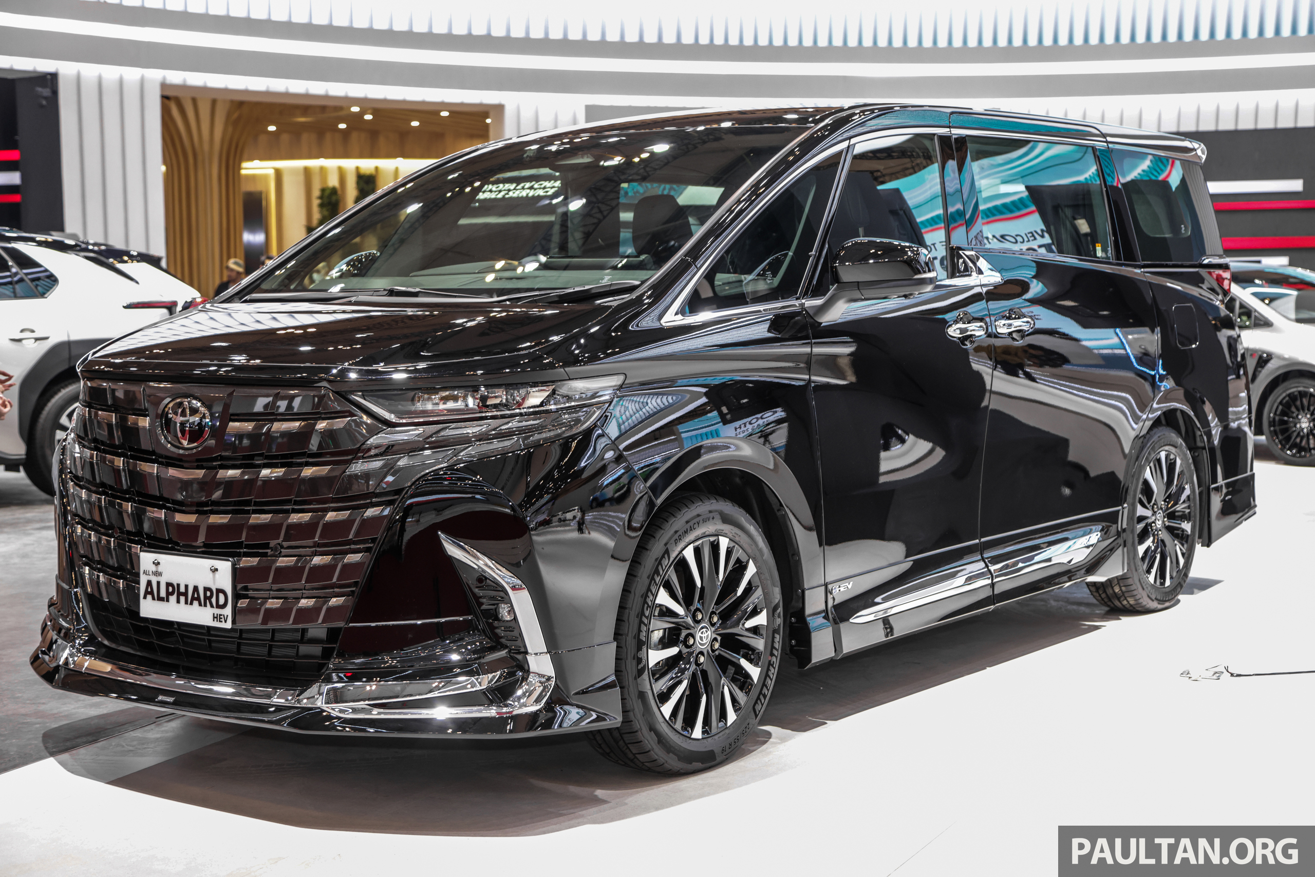 计划率先于中国推出，Toyota Alphard 也会有纯电动版？