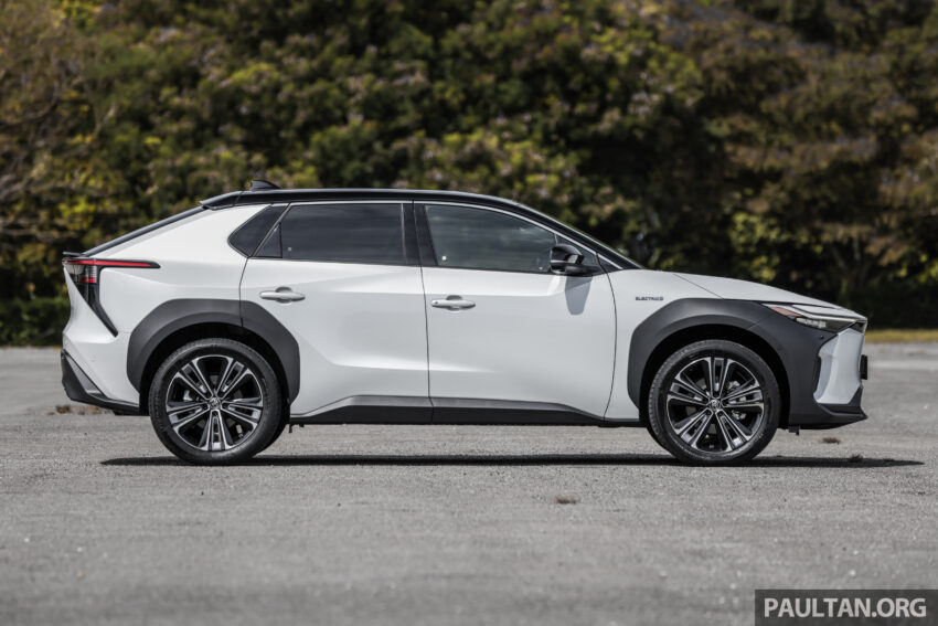 图集：2023 Toyota bZ4X 电动跨界SUV实拍！明年发布？ 231610
