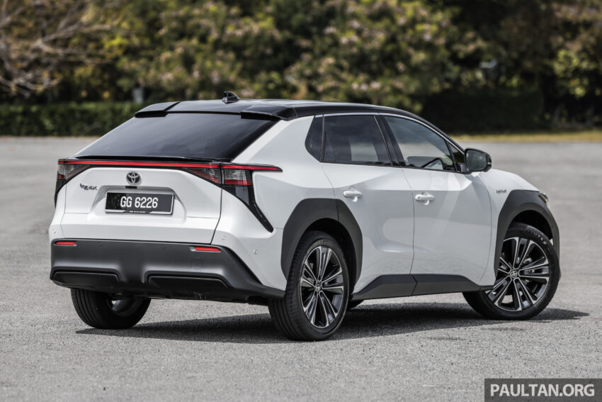 图集：2023 Toyota bZ4X 电动跨界SUV实拍！明年发布？ 231601