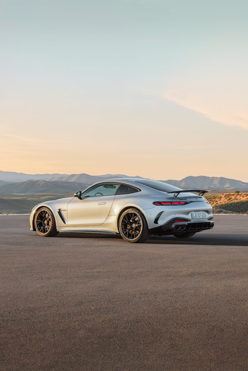 全新二代 Mercedes-AMG GT 登场！提供2+2座椅布局版本，搭4.0L V8双涡轮增压引擎，最大输出585 PS/800 Nm 230471