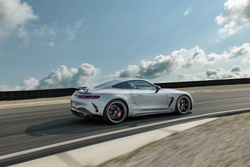 全新二代 Mercedes-AMG GT 登场！提供2+2座椅布局版本，搭4.0L V8双涡轮增压引擎，最大输出585 PS/800 Nm 230480