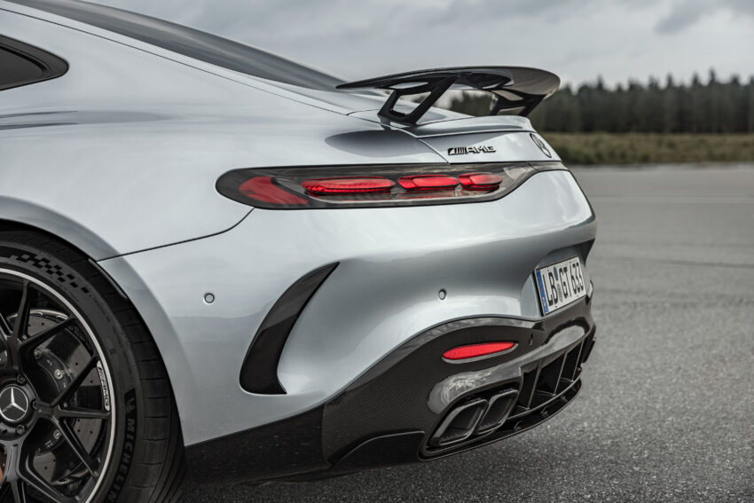全新二代 Mercedes-AMG GT 登场！提供2+2座椅布局版本，搭4.0L V8双涡轮增压引擎，最大输出585 PS/800 Nm 230445