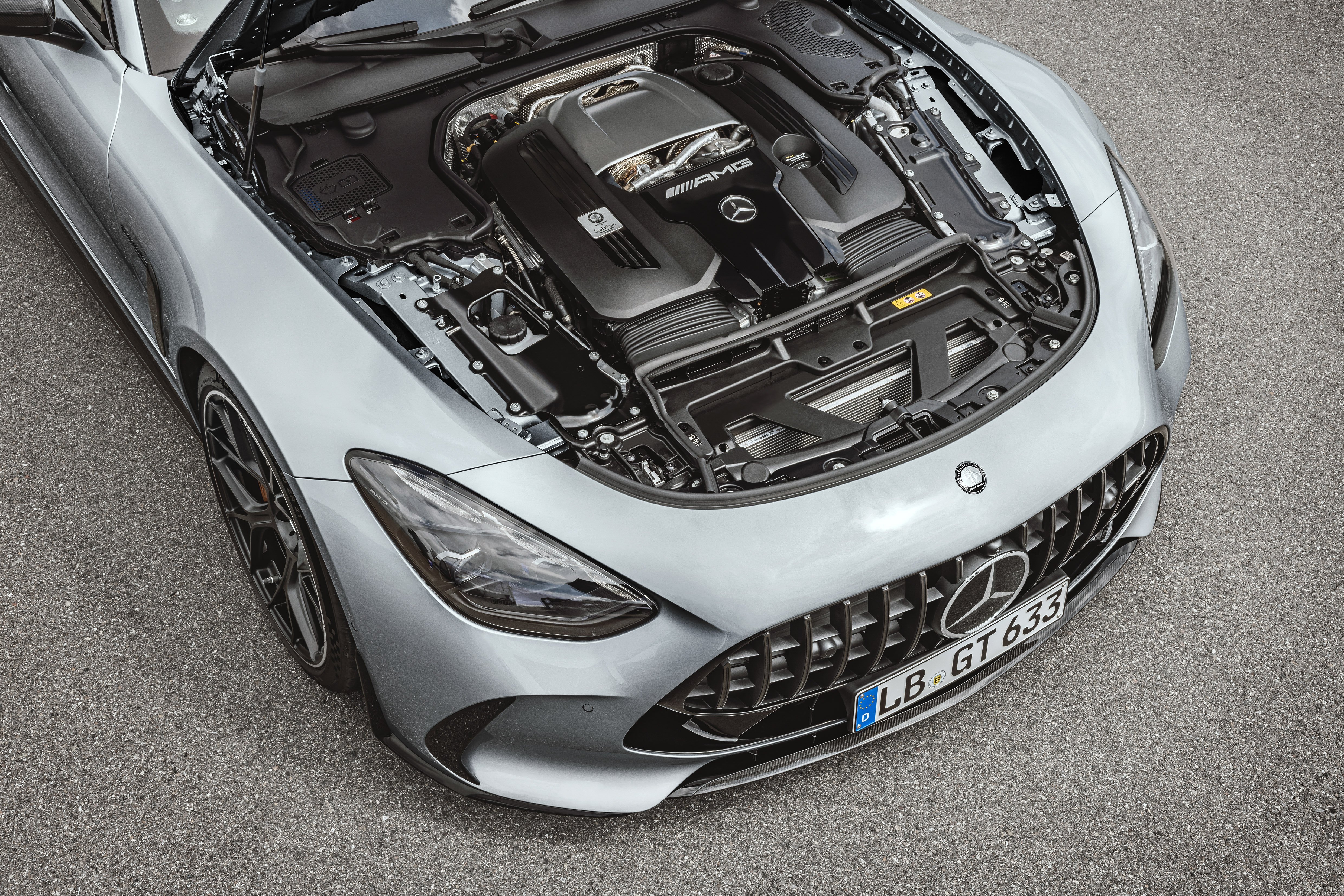 全新二代 Mercedes-AMG GT 登场！提供2+2座椅布局版本，搭4.0L V8双涡轮增压引擎，最大输出585 PS/800 Nm