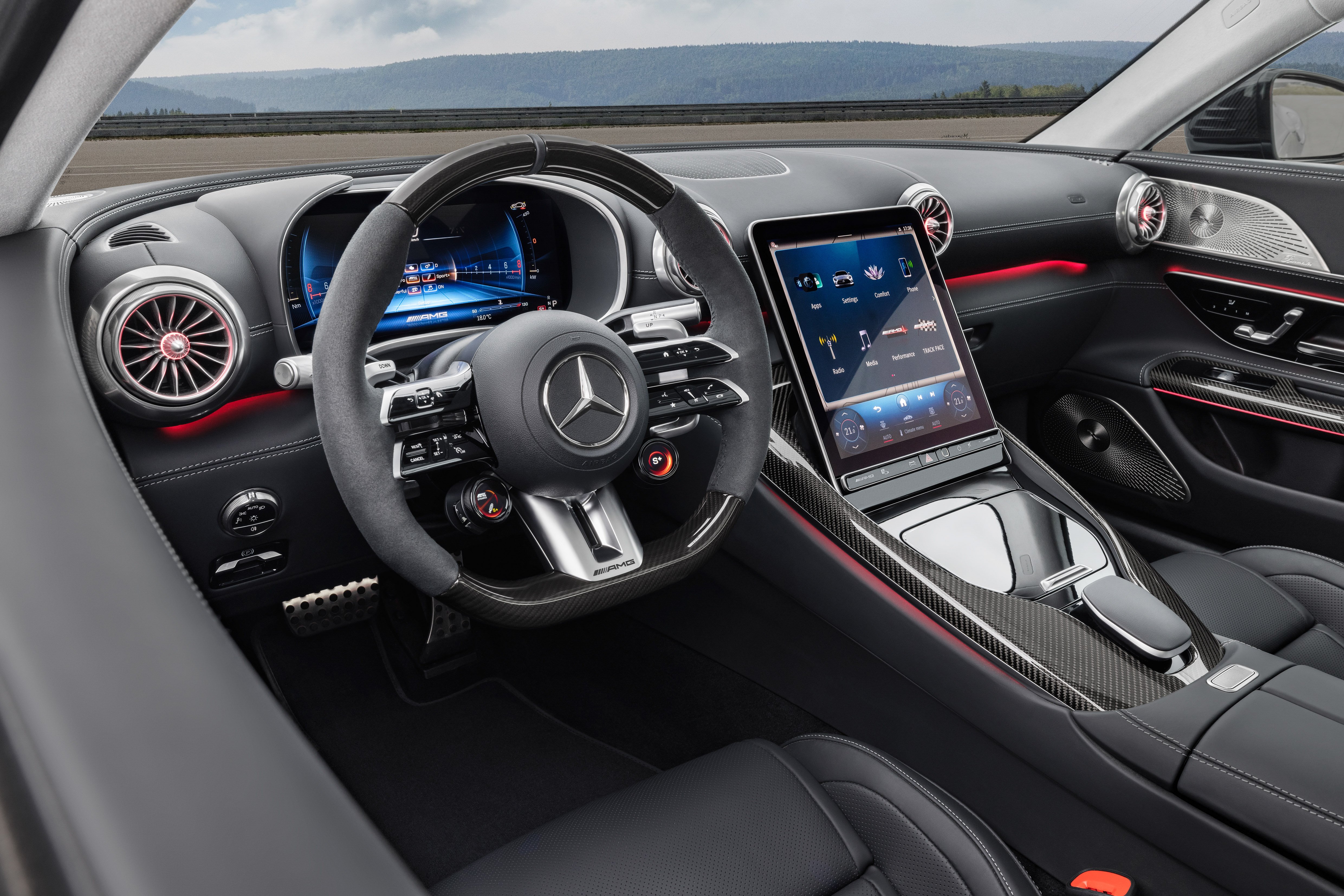 全新二代 Mercedes-AMG GT 登场！提供2+2座椅布局版本，搭4.0L V8双涡轮增压引擎，最大输出585 PS/800 Nm