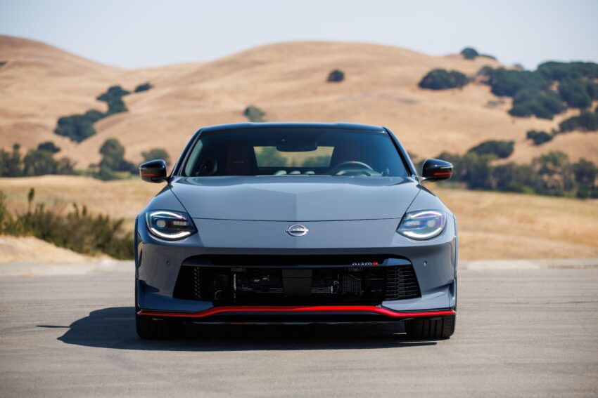 Nissan Z Nismo 官图发布！底盘、悬吊、煞车系统全面升级！搭载3.0L V6双涡轮引擎，最大输出功率达420匹马力 228680