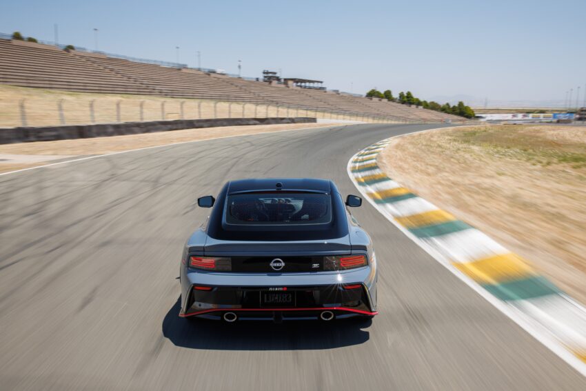 Nissan Z Nismo 官图发布！底盘、悬吊、煞车系统全面升级！搭载3.0L V6双涡轮引擎，最大输出功率达420匹马力 228674