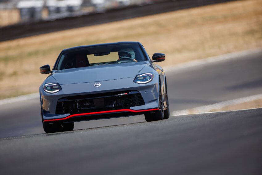 Nissan Z Nismo 官图发布！底盘、悬吊、煞车系统全面升级！搭载3.0L V6双涡轮引擎，最大输出功率达420匹马力 228673