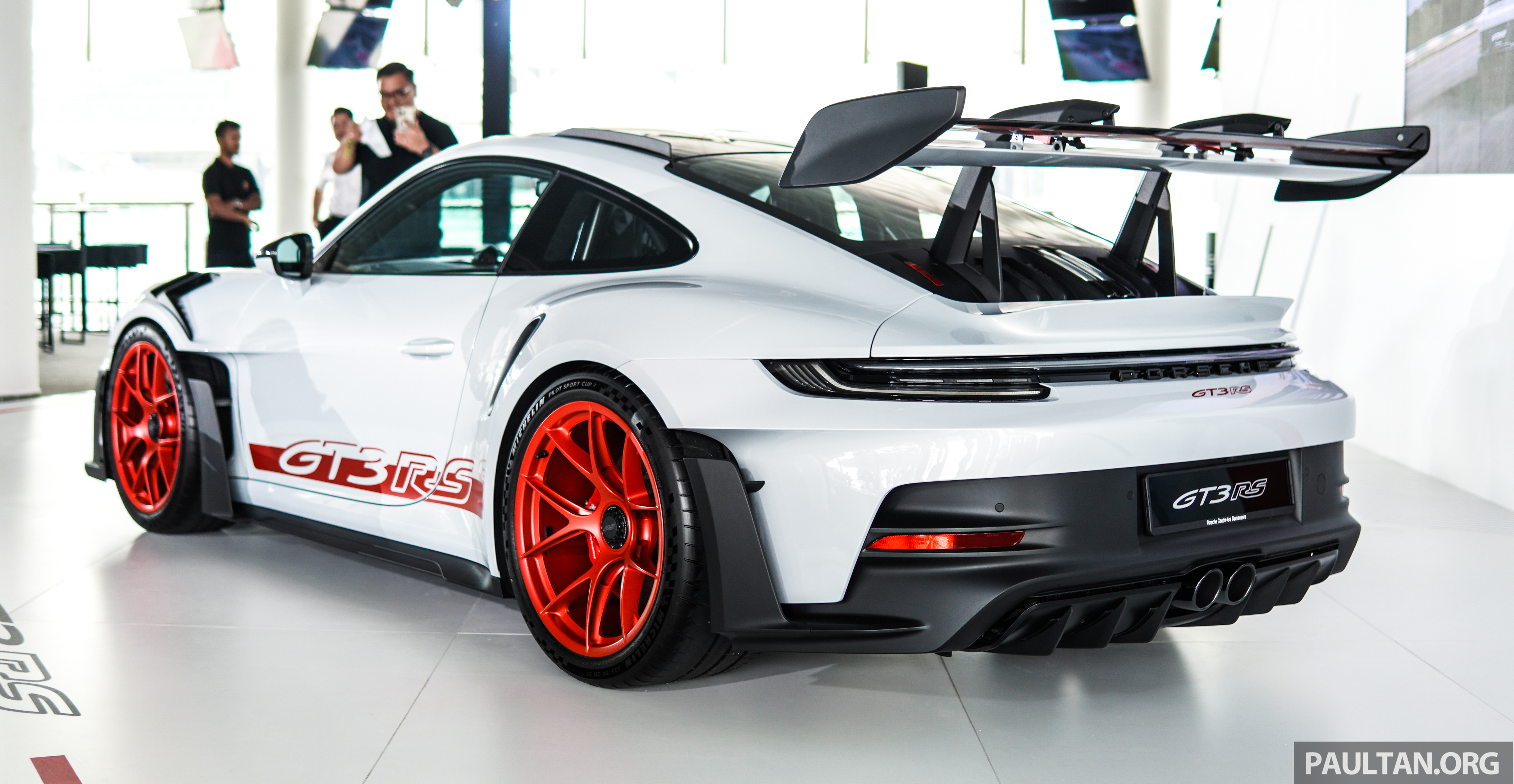 全新 992 Porsche 911 GT3 RS 本地上市！售263万令吉起