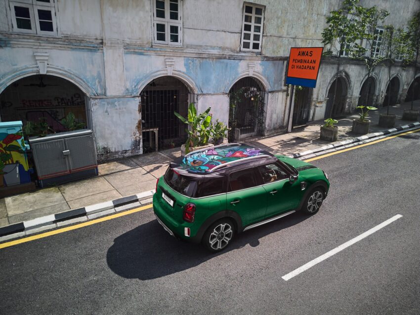 MINI Countryman Roof Art Edition 限量版本地开售, 车顶有本地艺术家特创彩色花卉图案, 正式售价从25.5万令吉起 233983