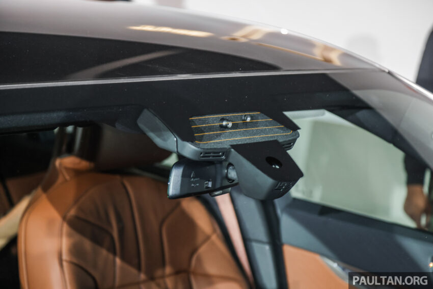 BMW i7 xDrive60 M Sport 亮相House of Forwardism活动, 625公里续航, 4.7秒破百, 34分钟充电80%, 从70.7万起 233389