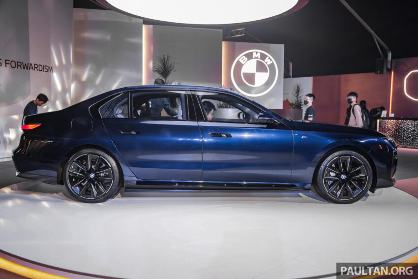 BMW i7 xDrive60 M Sport 亮相House of Forwardism活动, 625公里续航, 4.7秒破百, 34分钟充电80%, 从70.7万起 233410