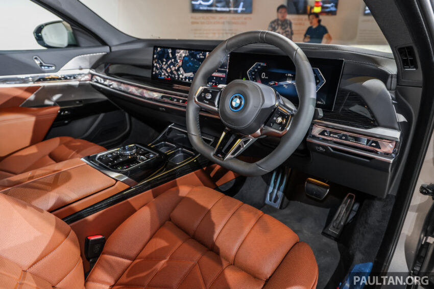 BMW i7 xDrive60 M Sport 亮相House of Forwardism活动, 625公里续航, 4.7秒破百, 34分钟充电80%, 从70.7万起 233413