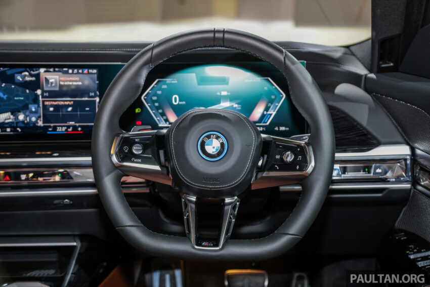 BMW i7 xDrive60 M Sport 亮相House of Forwardism活动, 625公里续航, 4.7秒破百, 34分钟充电80%, 从70.7万起 233415