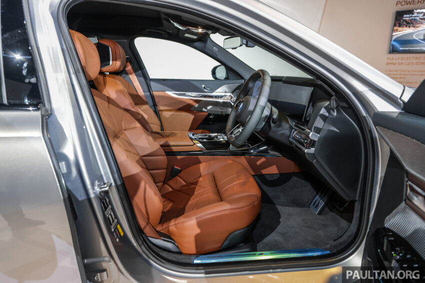 BMW i7 xDrive60 M Sport 亮相House of Forwardism活动, 625公里续航, 4.7秒破百, 34分钟充电80%, 从70.7万起 233451