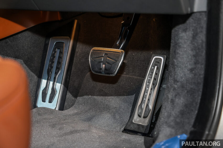 BMW i7 xDrive60 M Sport 亮相House of Forwardism活动, 625公里续航, 4.7秒破百, 34分钟充电80%, 从70.7万起 233456