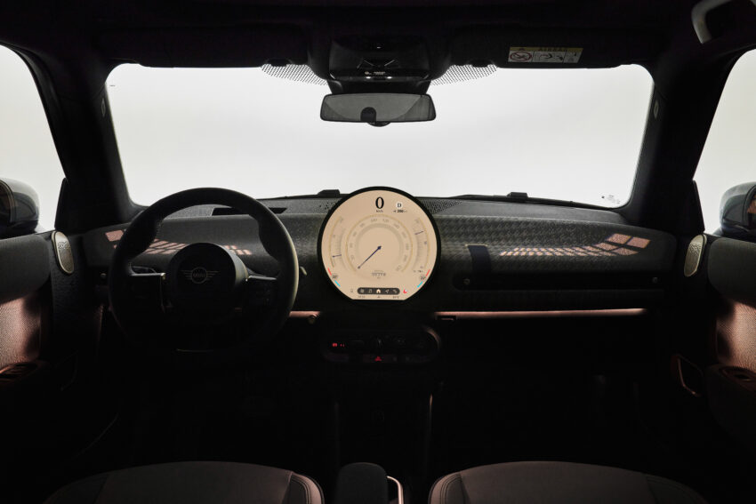 全新第五代 MINI Cooper 首发登场！提供 E，SE 两种纯电动版本；最大输出功率达218 PS马力，402公里续航里程 232275