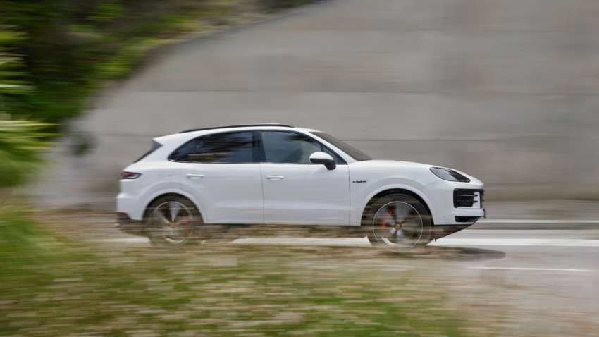 2024 Porsche Cayenne S E-Hybrid 登场！混动系统最大输出功率519 PS、750 Nm，4.7秒破百，90公里纯电续航 233941