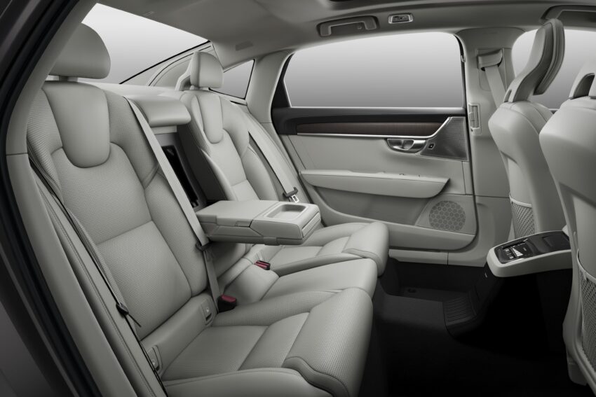 本地 Volvo XC90, XC60, S90, S60 和 V60 皆迎来2024年式产品小更新, PHEV充电效率提高至6.4kW, 电池容量加大 233150
