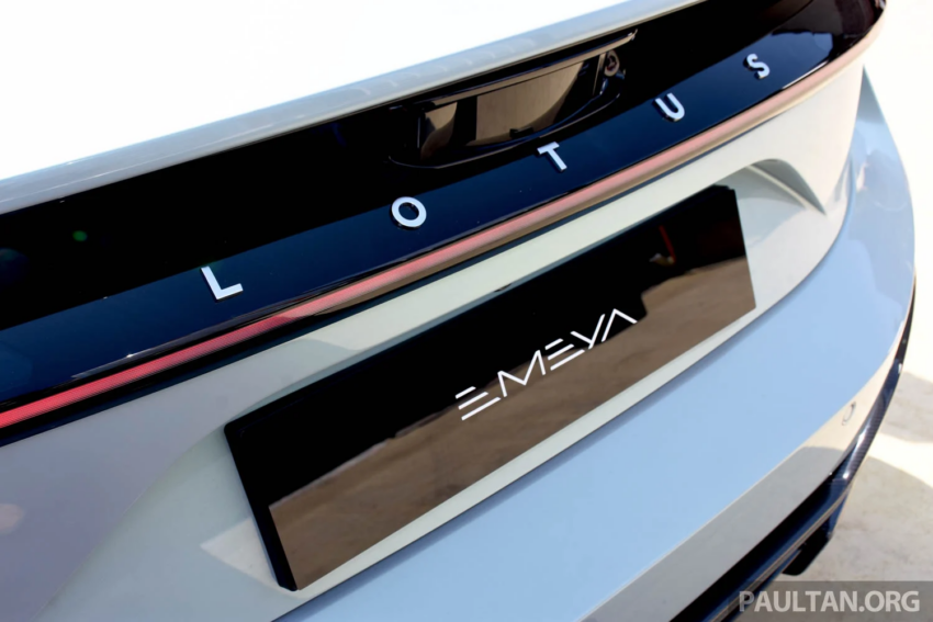 定位 Hyper GT，四门电动跑房 Lotus Emeya 全球首发登场！可输出905 hp、985 Nm，2.78秒破百；600公里续航 232992