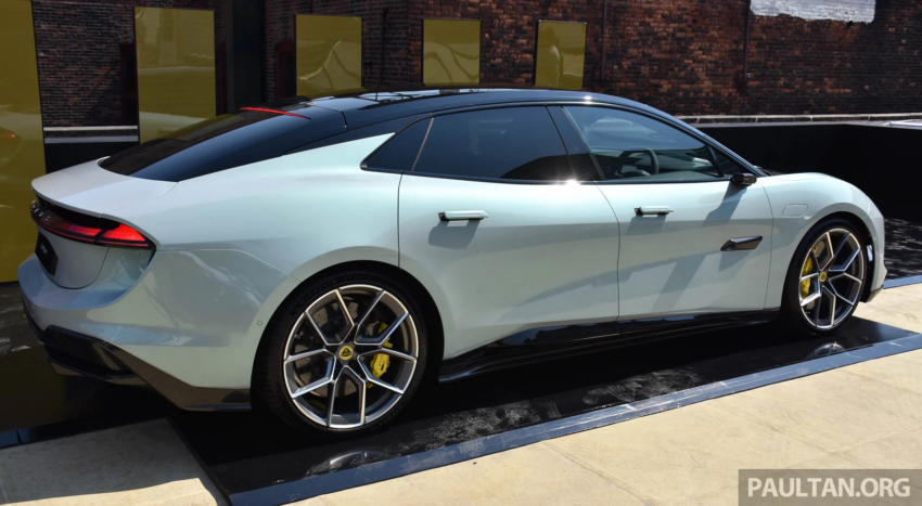 定位 Hyper GT，四门电动跑房 Lotus Emeya 全球首发登场！可输出905 hp、985 Nm，2.78秒破百；600公里续航 232999