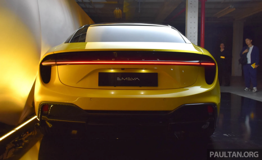 定位 Hyper GT，四门电动跑房 Lotus Emeya 全球首发登场！可输出905 hp、985 Nm，2.78秒破百；600公里续航 232977