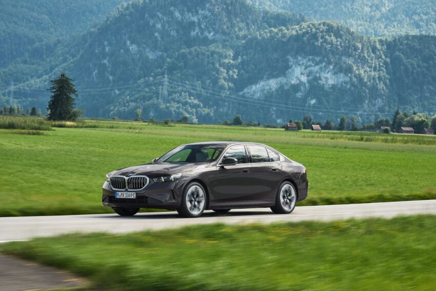 2024 BMW 530e 与 550e xDrive 大改款发布, 油电版PHEV, 电池容量更大, 纯电续航里程更长, 科技更精进 234222