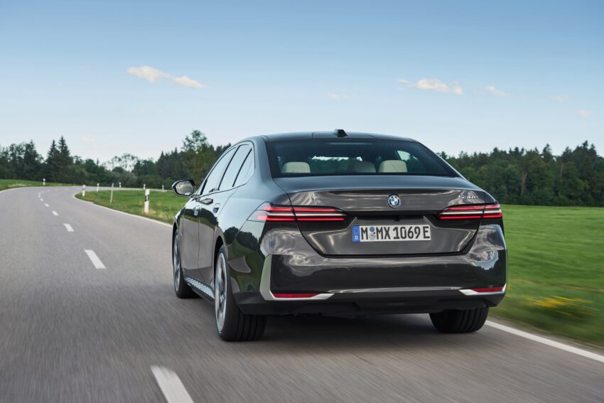 2024 BMW 530e 与 550e xDrive 大改款发布, 油电版PHEV, 电池容量更大, 纯电续航里程更长, 科技更精进 234229