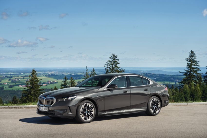 2024 BMW 530e 与 550e xDrive 大改款发布, 油电版PHEV, 电池容量更大, 纯电续航里程更长, 科技更精进 234238