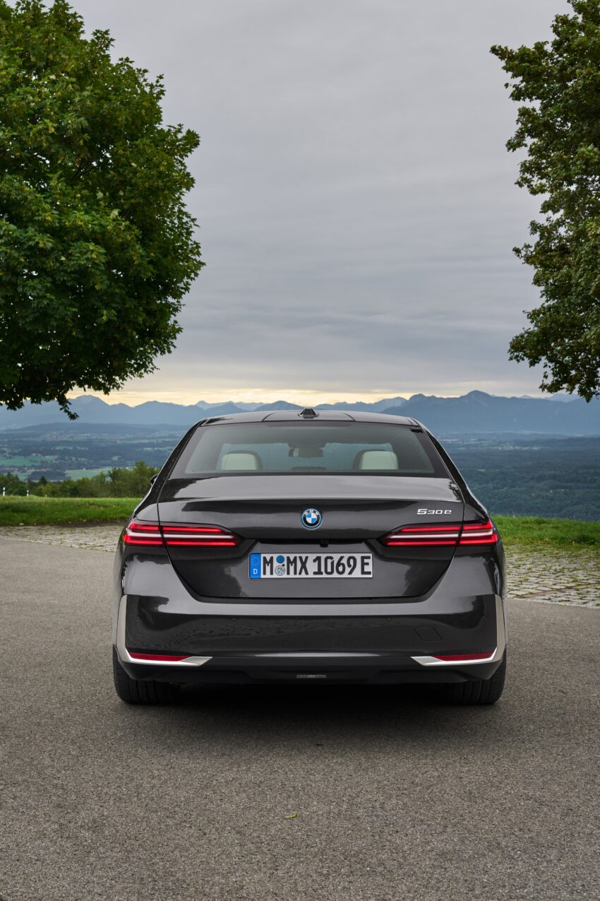 2024 BMW 530e 与 550e xDrive 大改款发布, 油电版PHEV, 电池容量更大, 纯电续航里程更长, 科技更精进 234249