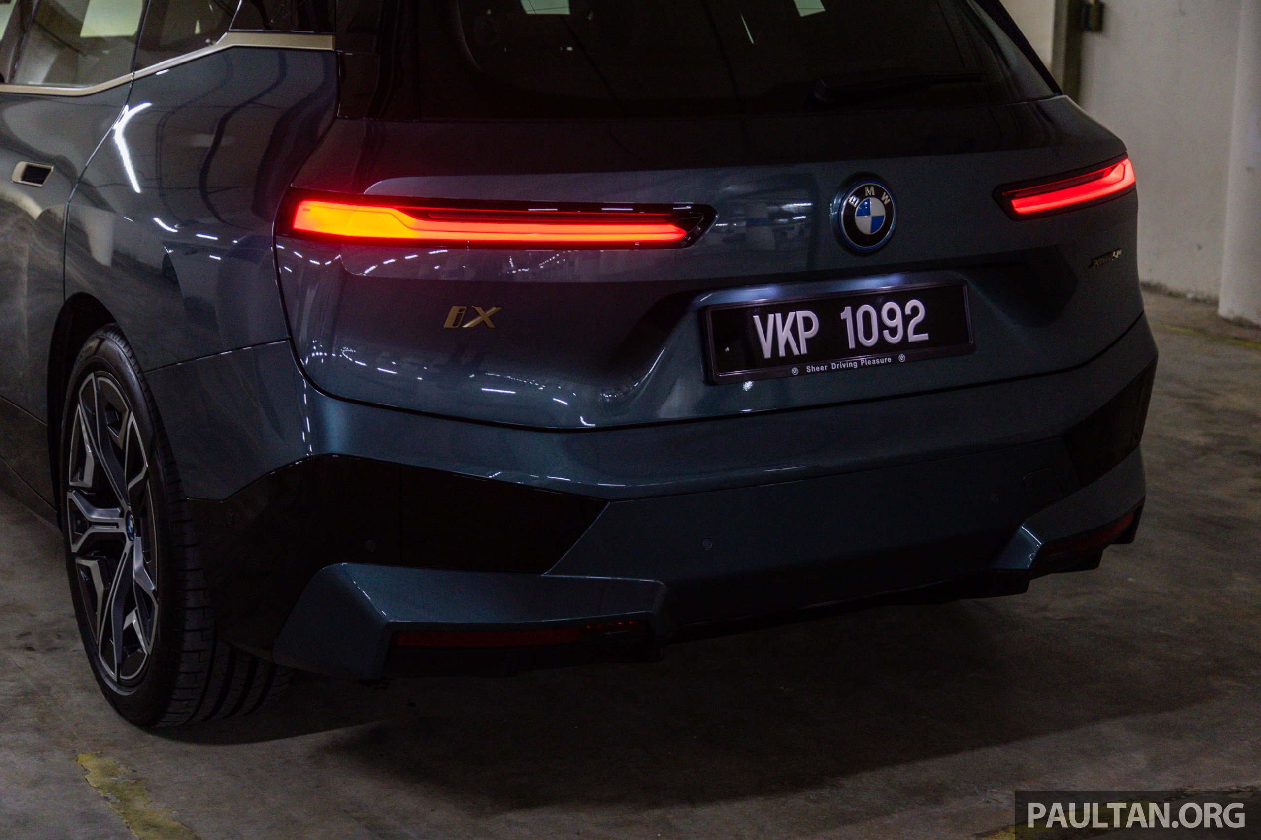 试驾：BMW iX xDrive50 Sport！简约但不简单的纯电旗舰