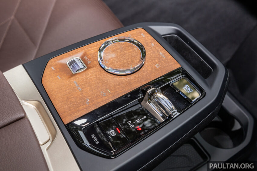 试驾：BMW iX xDrive50 Sport！简约但不简单的纯电旗舰 238000