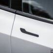 “阳春版” Tesla Model 3 入门款率先于墨西哥推出！搭载布料座椅、采用纯白色氛围灯、弃后座屏幕，便宜4,000美元