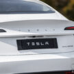 “阳春版” Tesla Model 3 入门款率先于墨西哥推出！搭载布料座椅、采用纯白色氛围灯、弃后座屏幕，便宜4,000美元