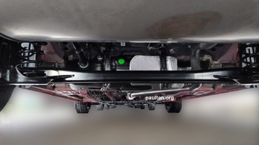 Proton S70 内饰和底盘谍照曝光！后悬吊采用扭力梁设置 237009