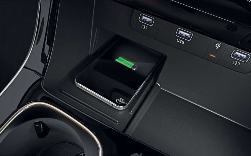 十一人座 Kia Carnival 改为本地组装, 规格配备基本保持不变, 正式售价21.7万令吉, 今年内订购新车可享优惠价19.8万 238057