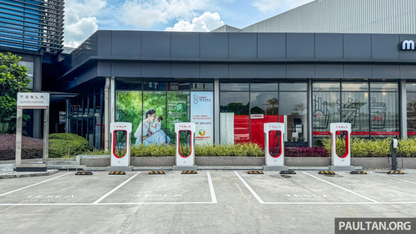 柔州首个 Tesla 超级充电站于 Iskandar Puteri 落成！四个充电桩，电能输出功率高达250 kW，每度电收费RM0.63 236810