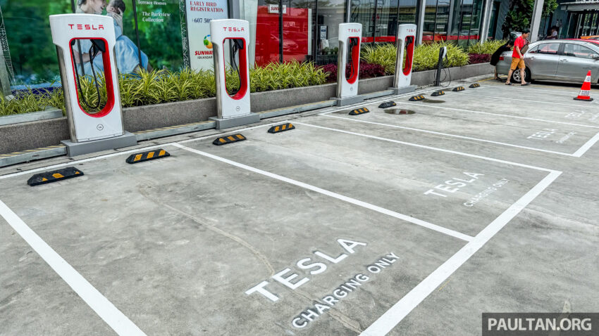 柔州首个 Tesla 超级充电站于 Iskandar Puteri 落成！四个充电桩，电能输出功率高达250 kW，每度电收费RM0.63 236814